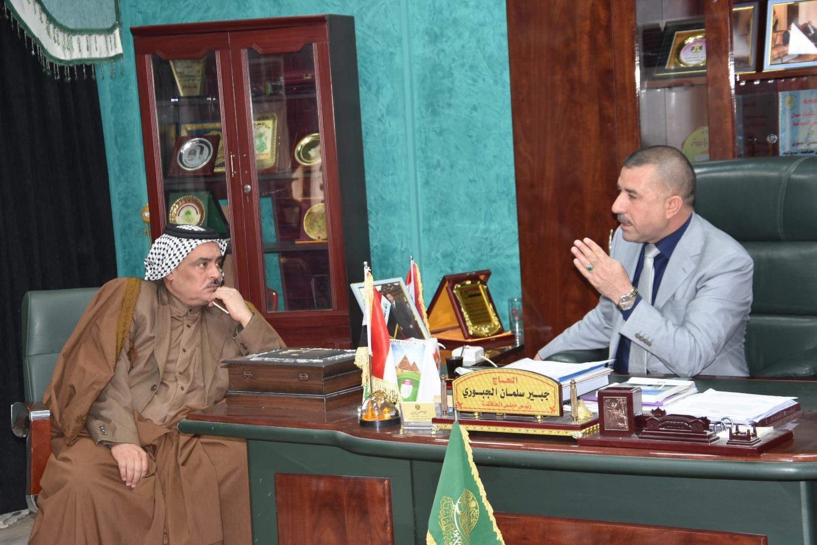 رئيس مجلس المحافظة يستقبل عددا من المواطنين في مكتبه الرسمي