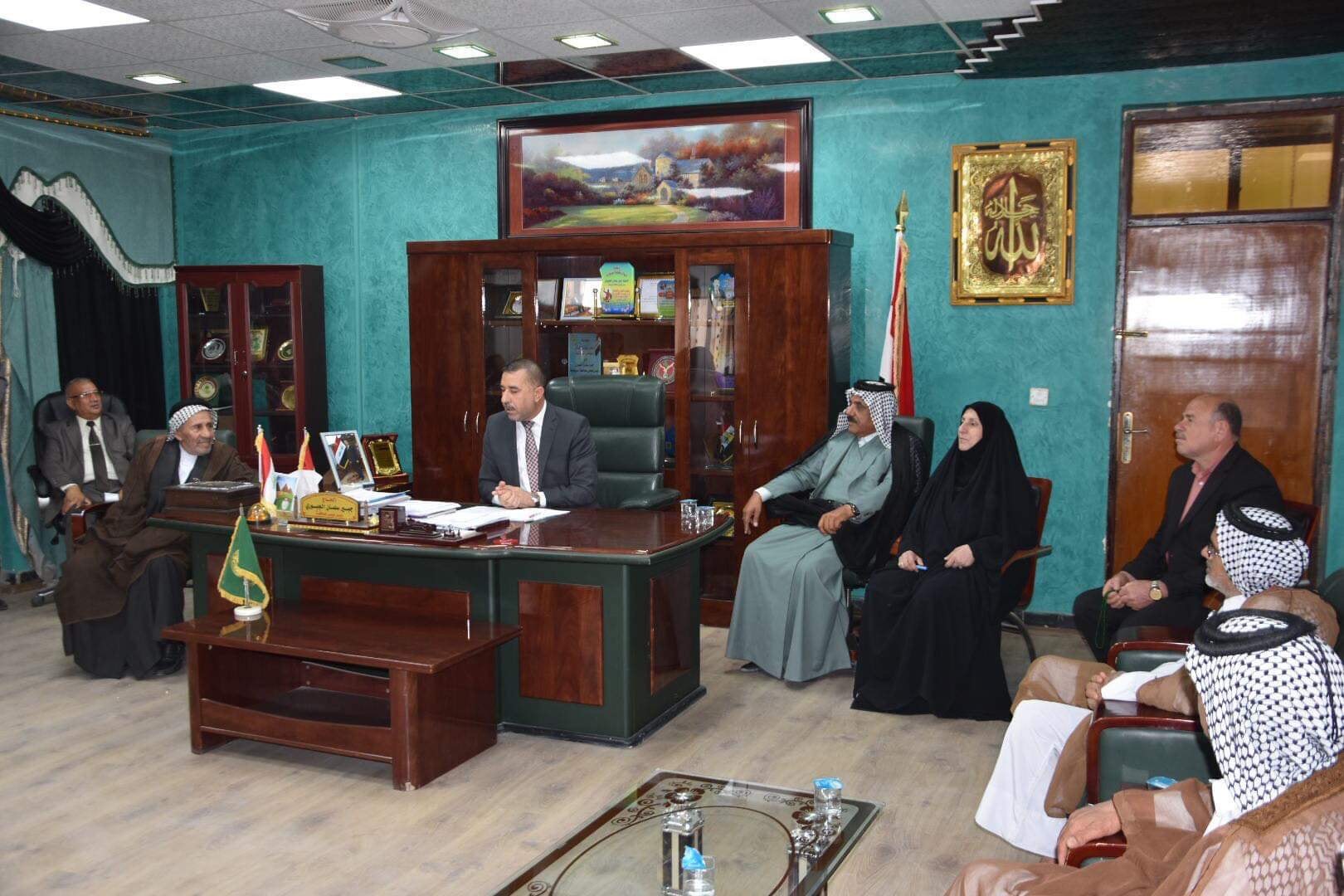 رئيس مجلس المحافظة يلتقي عدداً من المواطنين في مكتبه الرسمي