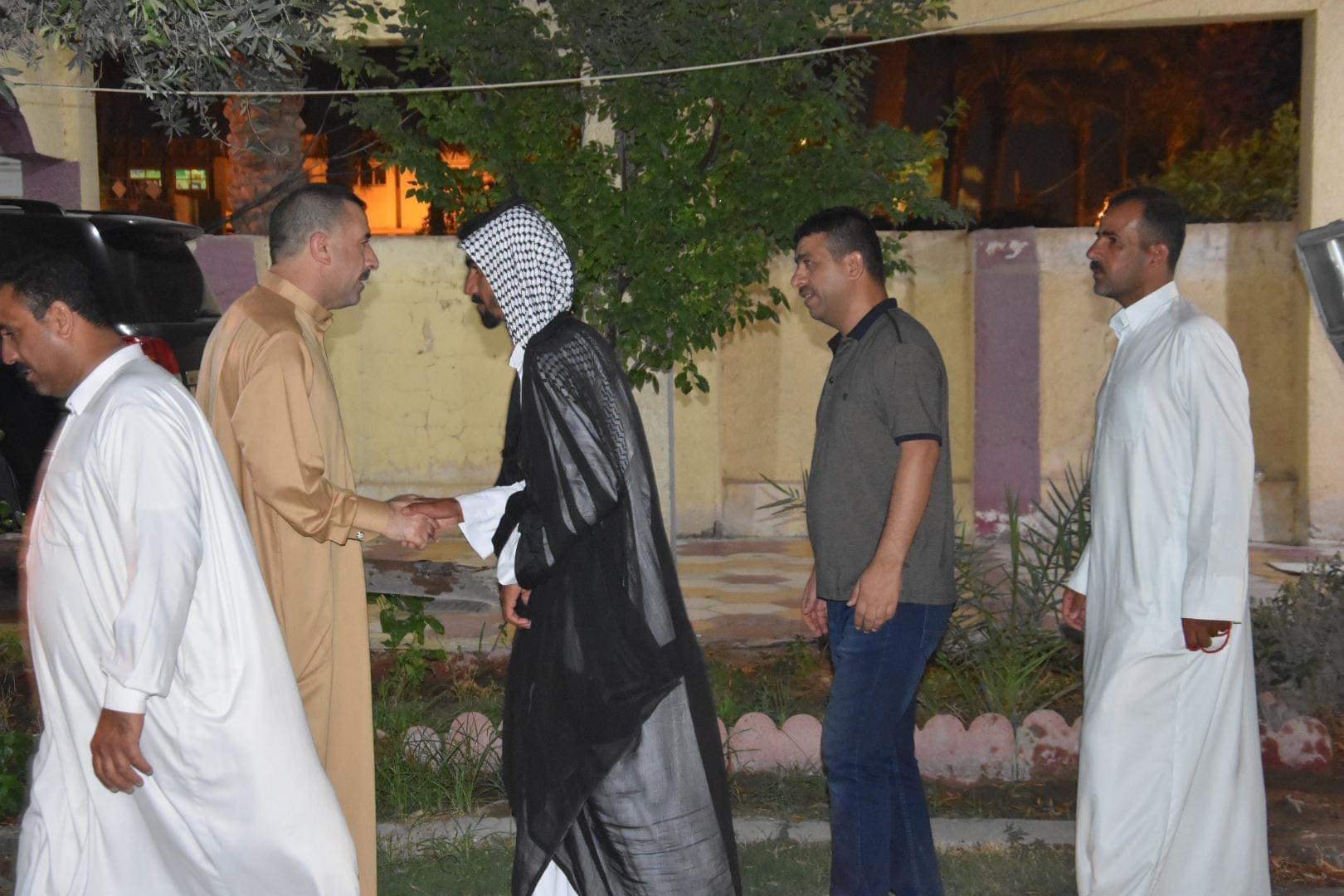 رئيس مجلس المحافظة يستقبل عدد من المواطنين في منزله